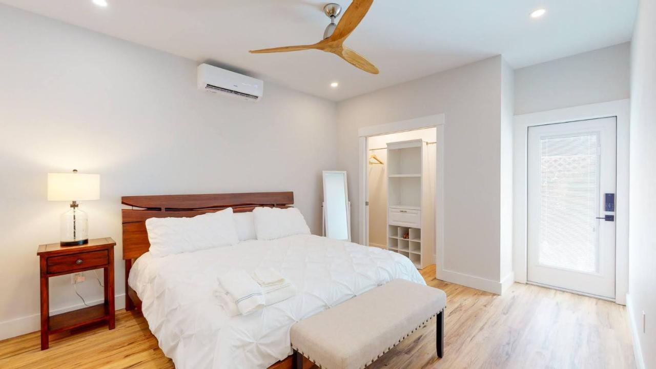 Holiday home Historic 2br 1ba With King Bed-fast Wi-fi 75 Oled Tv Wilmington